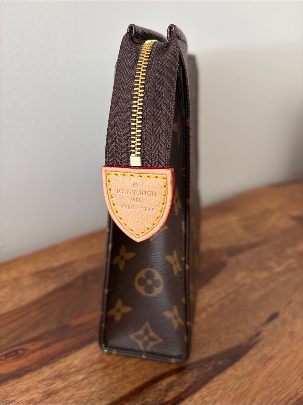 Louis Vuitton Poche Toilette GM Pouch - Picture 2 of 8